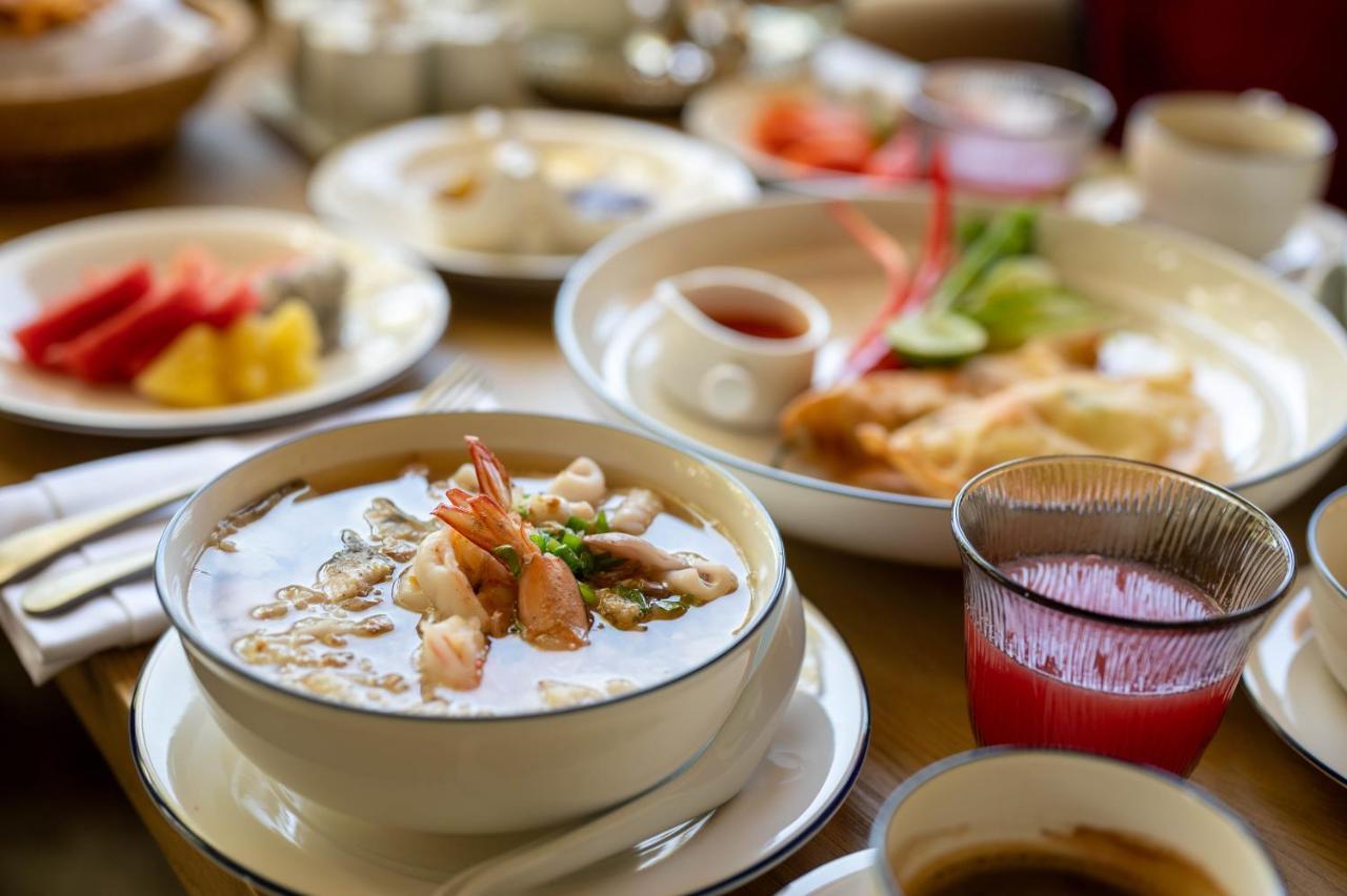 Charras Bhawan Hotel And Residences 후아 힌 외부 사진