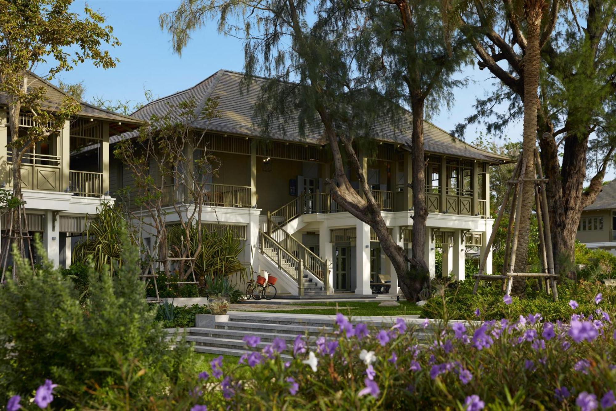 Charras Bhawan Hotel And Residences 후아 힌 외부 사진