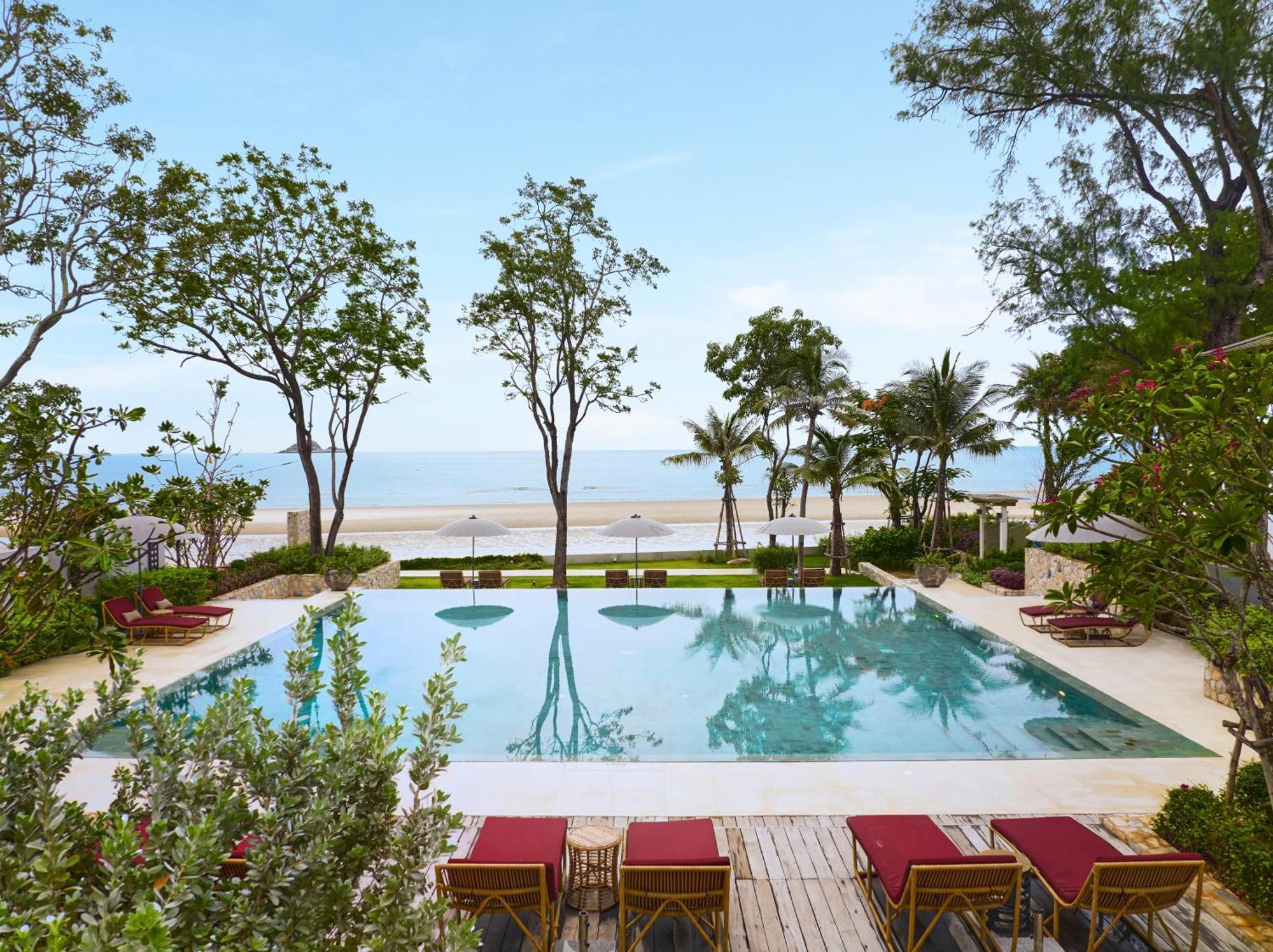 Charras Bhawan Hotel And Residences 후아 힌 외부 사진