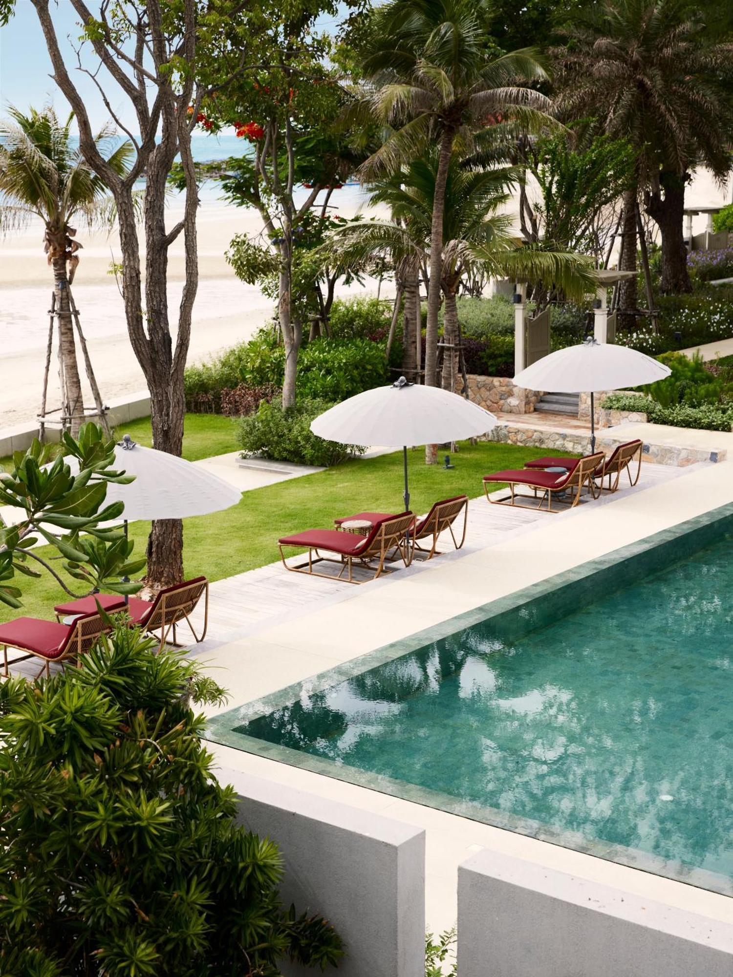 Charras Bhawan Hotel And Residences 후아 힌 외부 사진